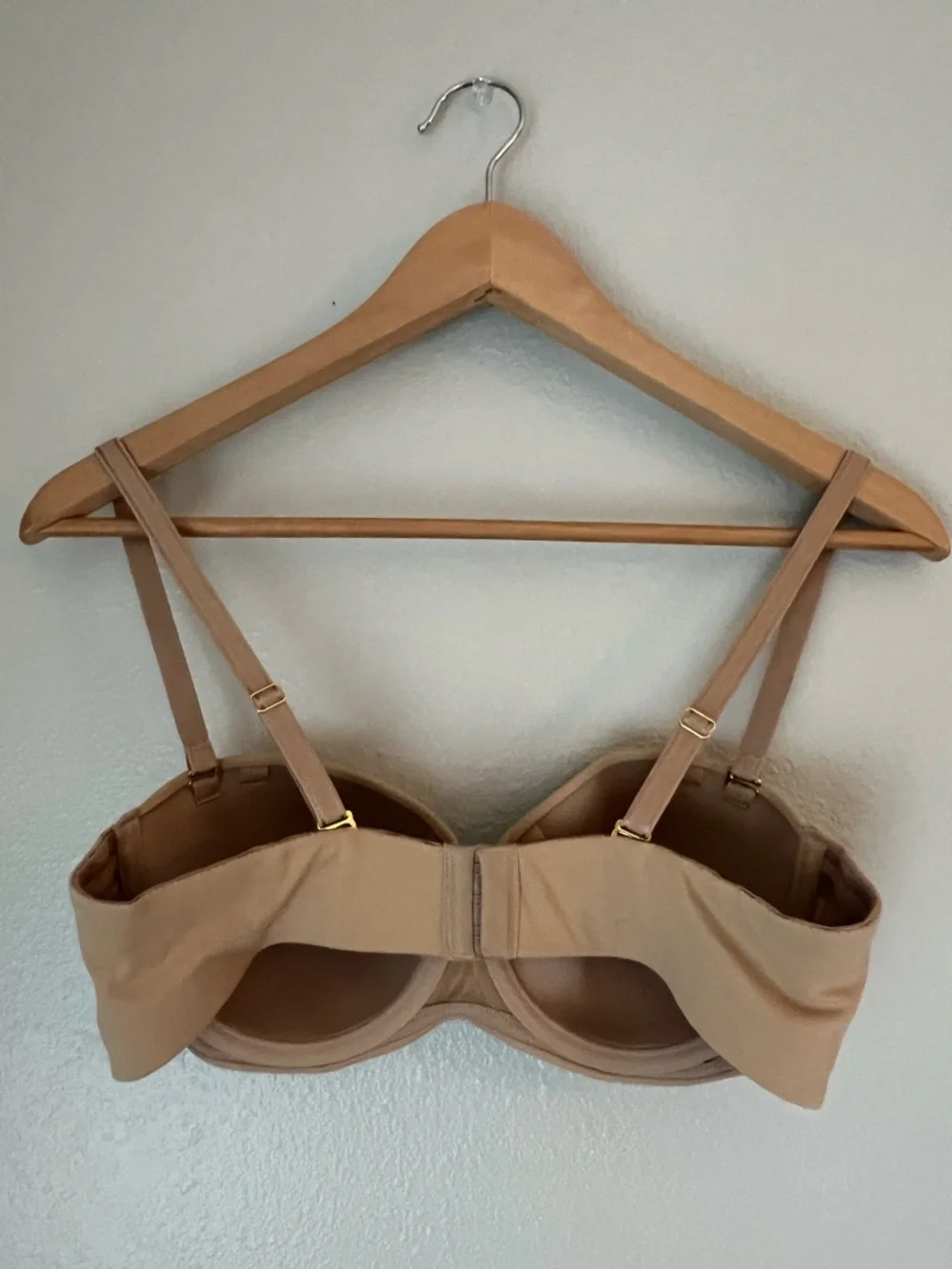 Soma Embraceable Strapless Bra, nude color, 36B - Picture 7 of 10